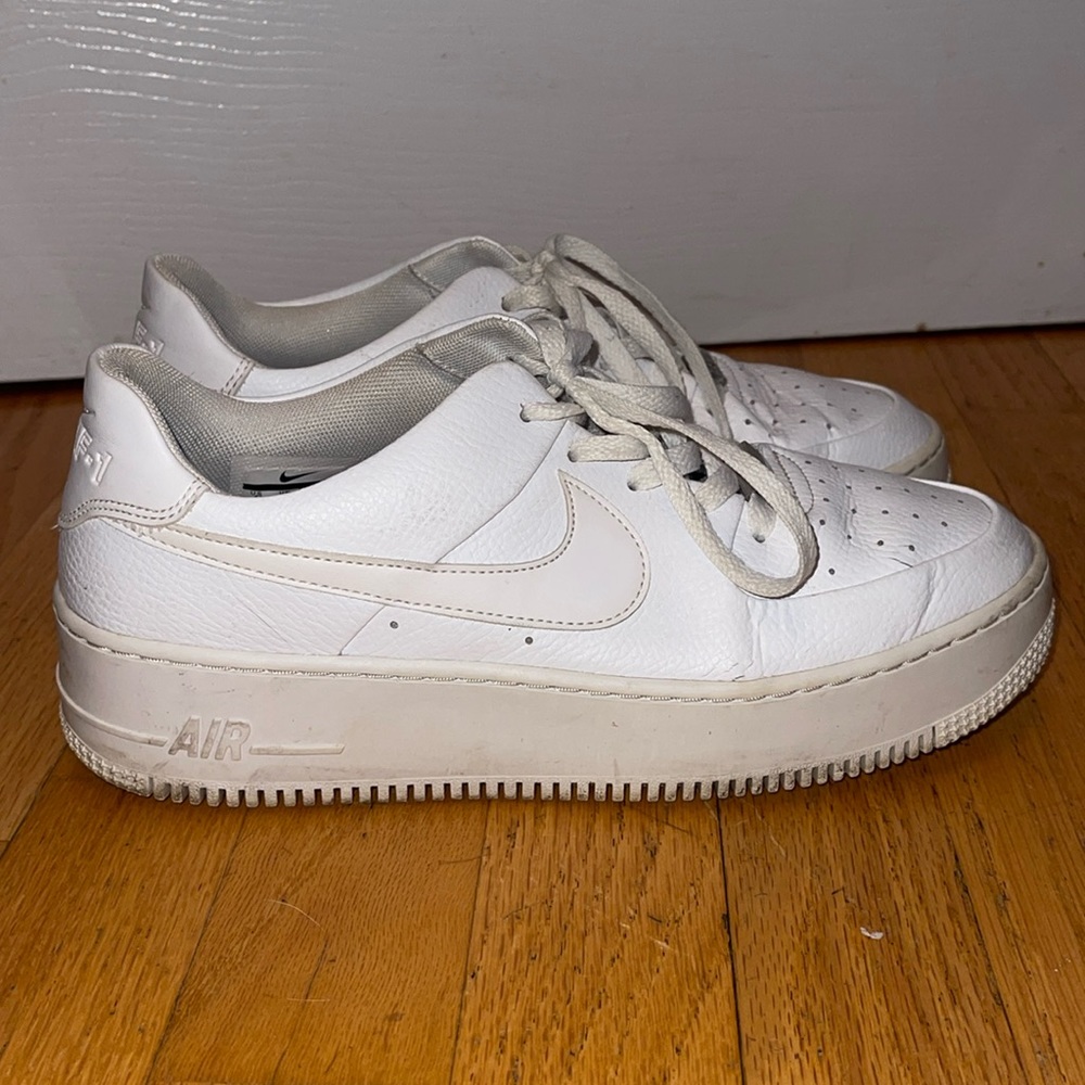 Nike Air Force 1 Sage Low